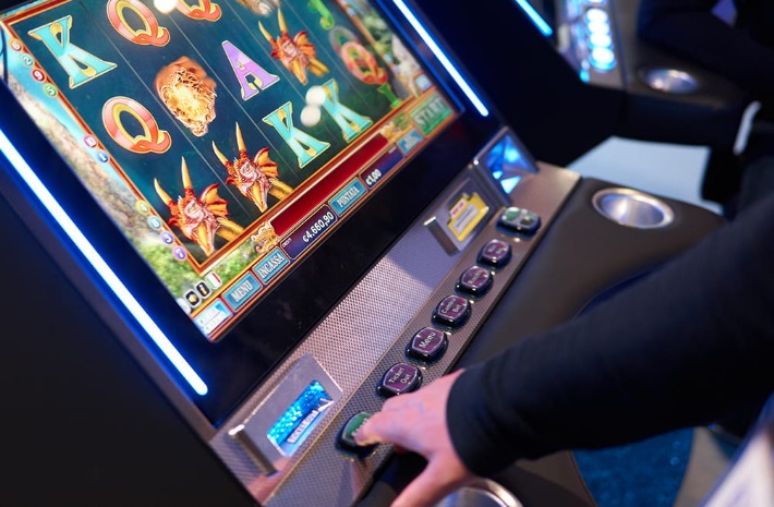play slots online